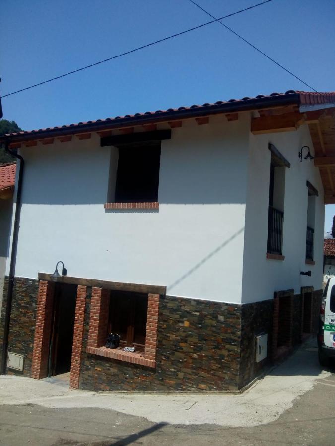 Casa Rural Gueilones, Parque Natural De Ponga Sobrefoz Exterior foto